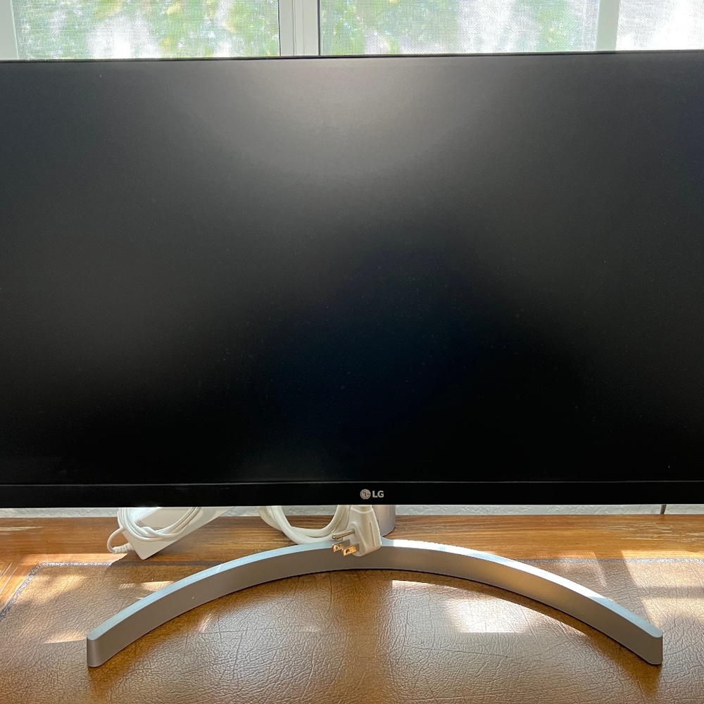 LG 29WN600 - W Computer Monitor
